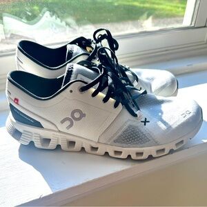 On Cloud x 3 Women’s Training Sneakers Shoes 9.5